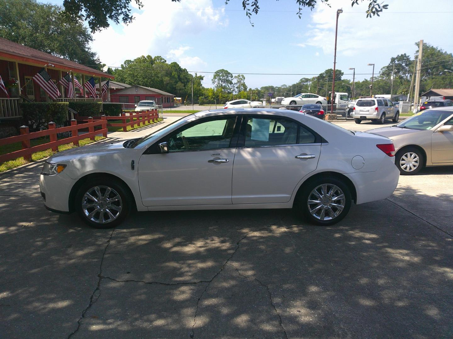 2012 WHITE LINCOLN MKZ BASE (3LNHL2GC0CR) , located at 1200 Cassat Avenue, Jacksonville, FL, 32205, (904) 695-1885, 30.302404, -81.731033 - Photo#1